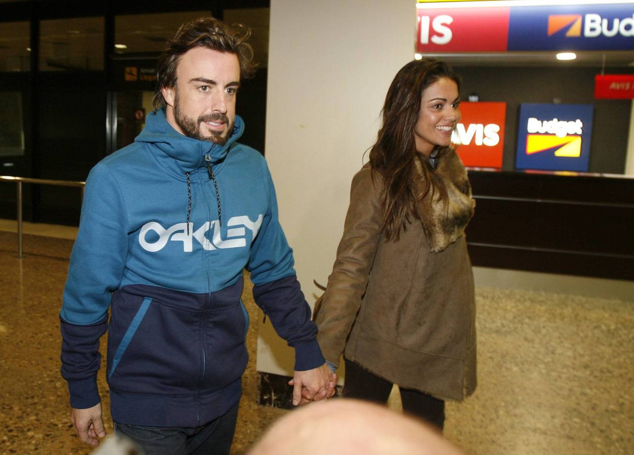 Lara Álvarez acompaña a Fernando Alonso tras salir del hospital