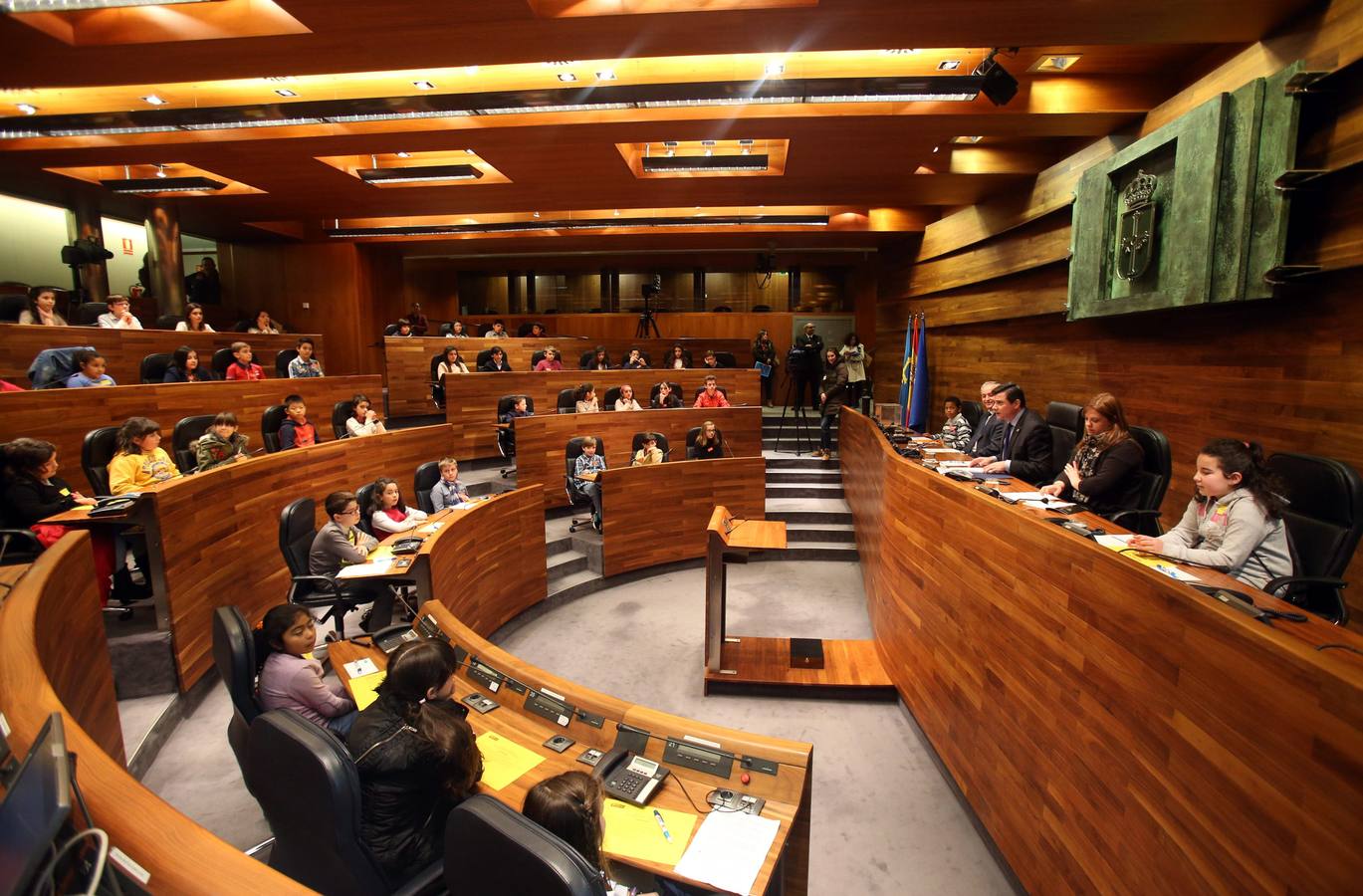 Los niños, diputados regionales por un día