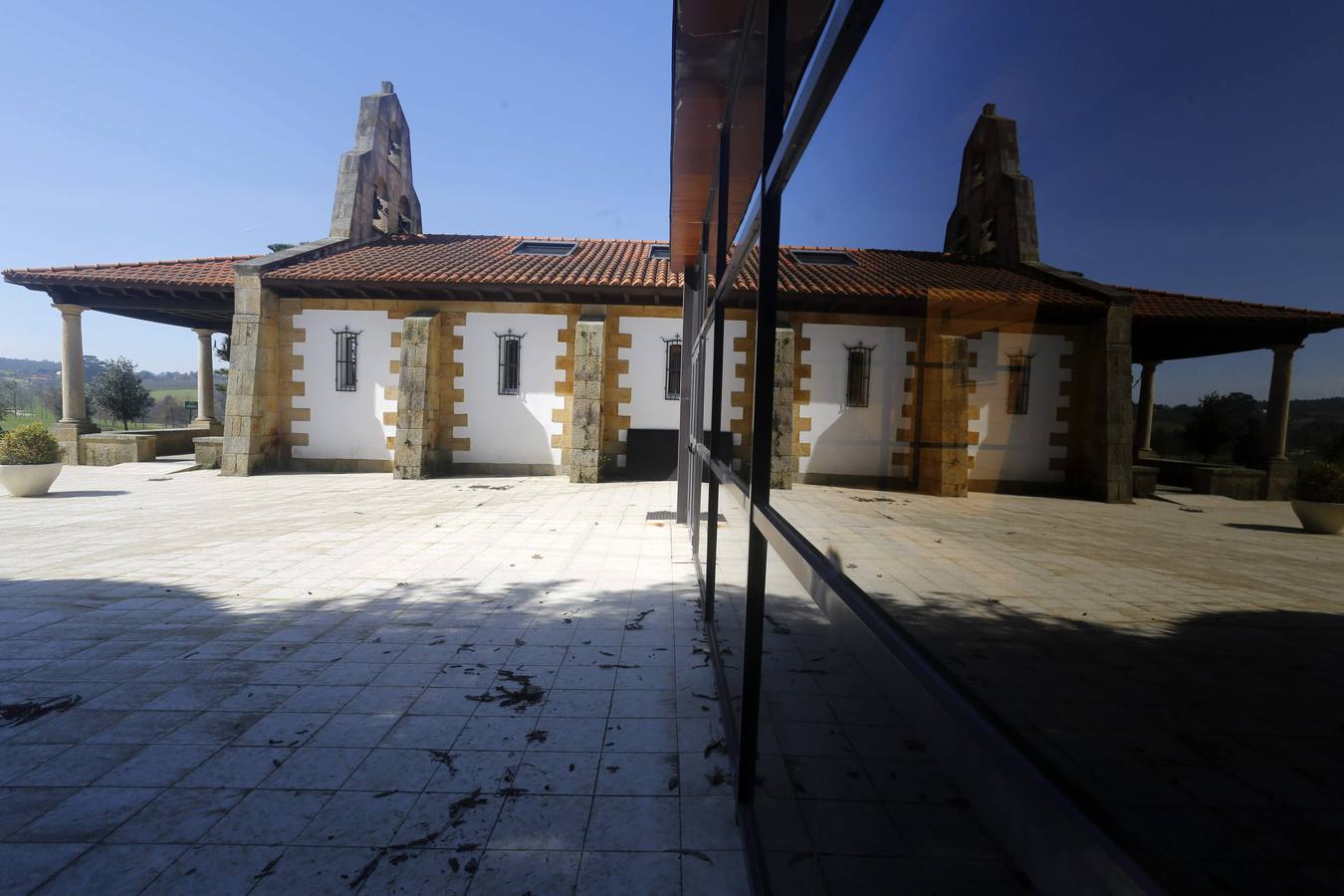 El Hotel de la Llorea, dos años después del cierre