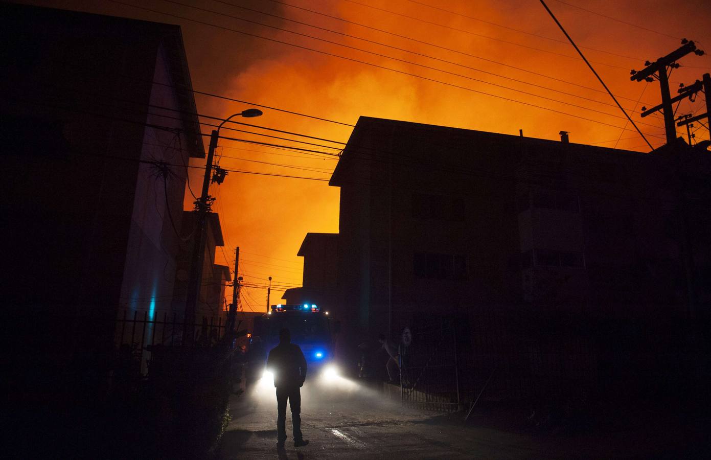 Las llamas devoran el puerto chileno de Valparaíso
