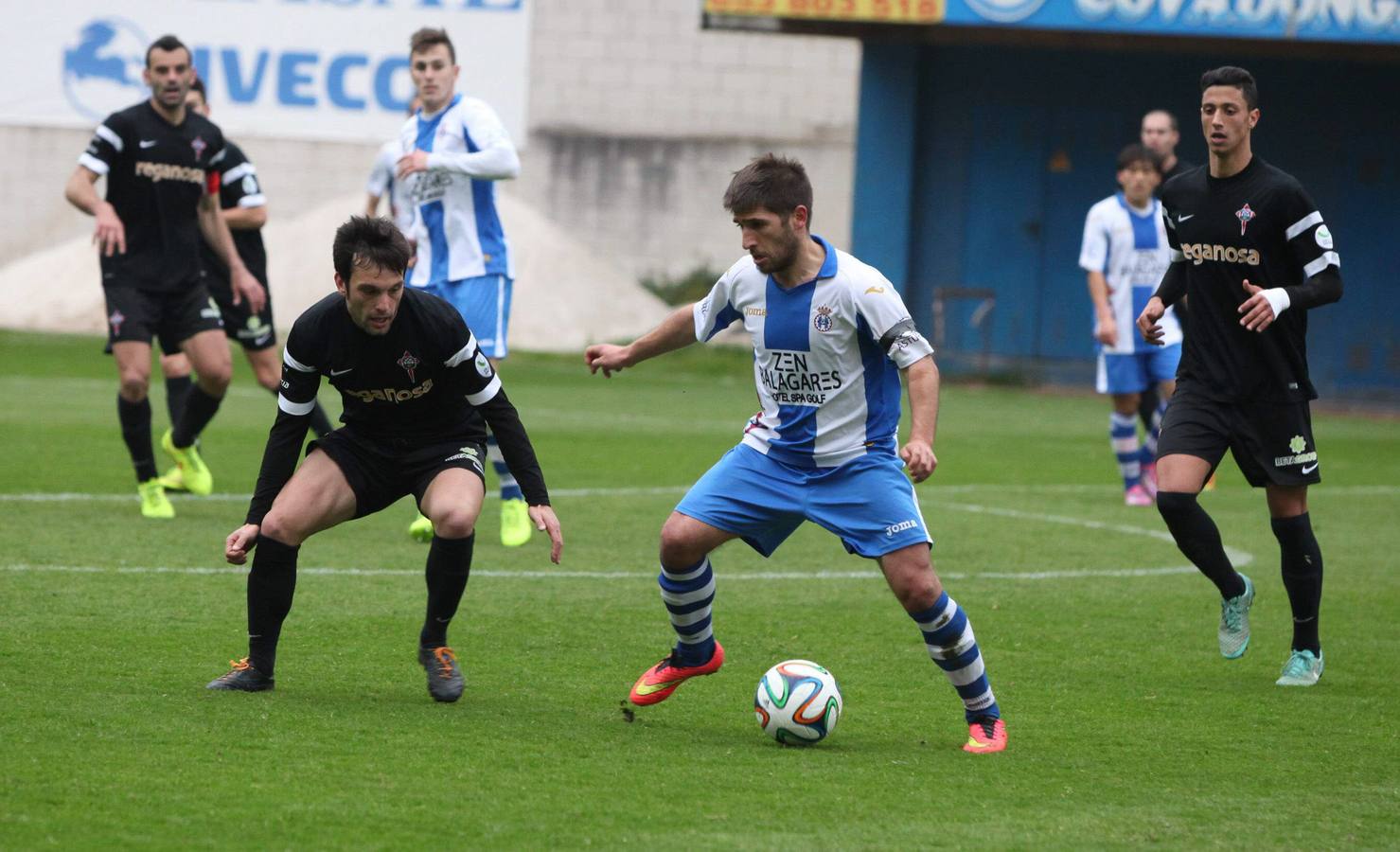 El Real Avilés cae en casa ante el Racing de Ferrol