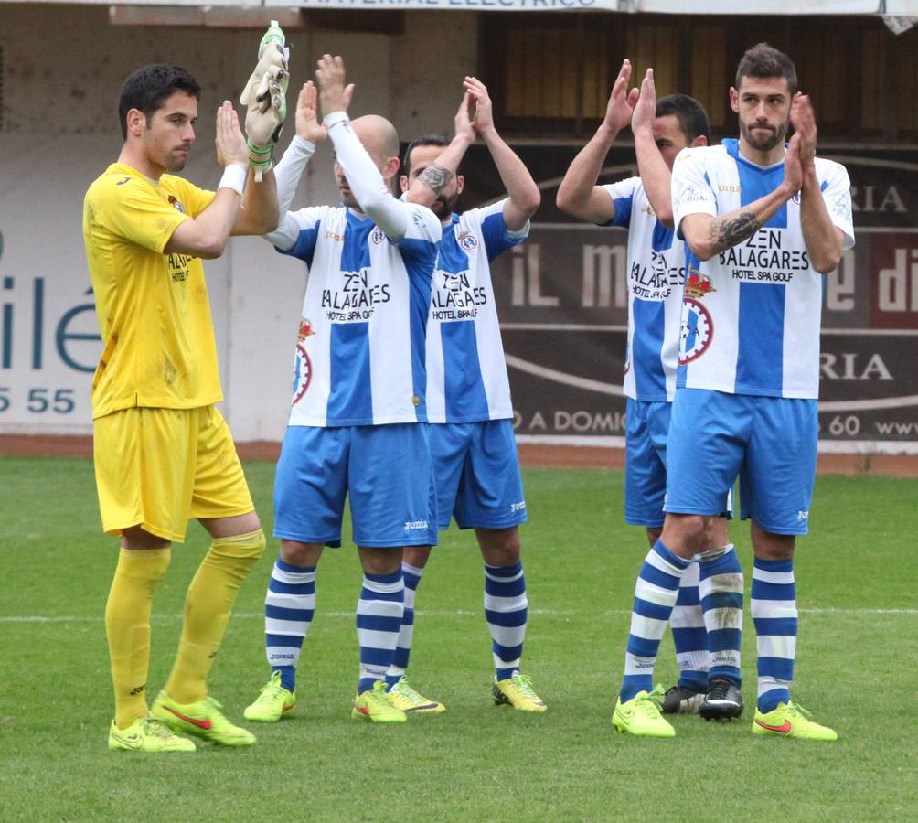 El Real Avilés cae en casa ante el Racing de Ferrol