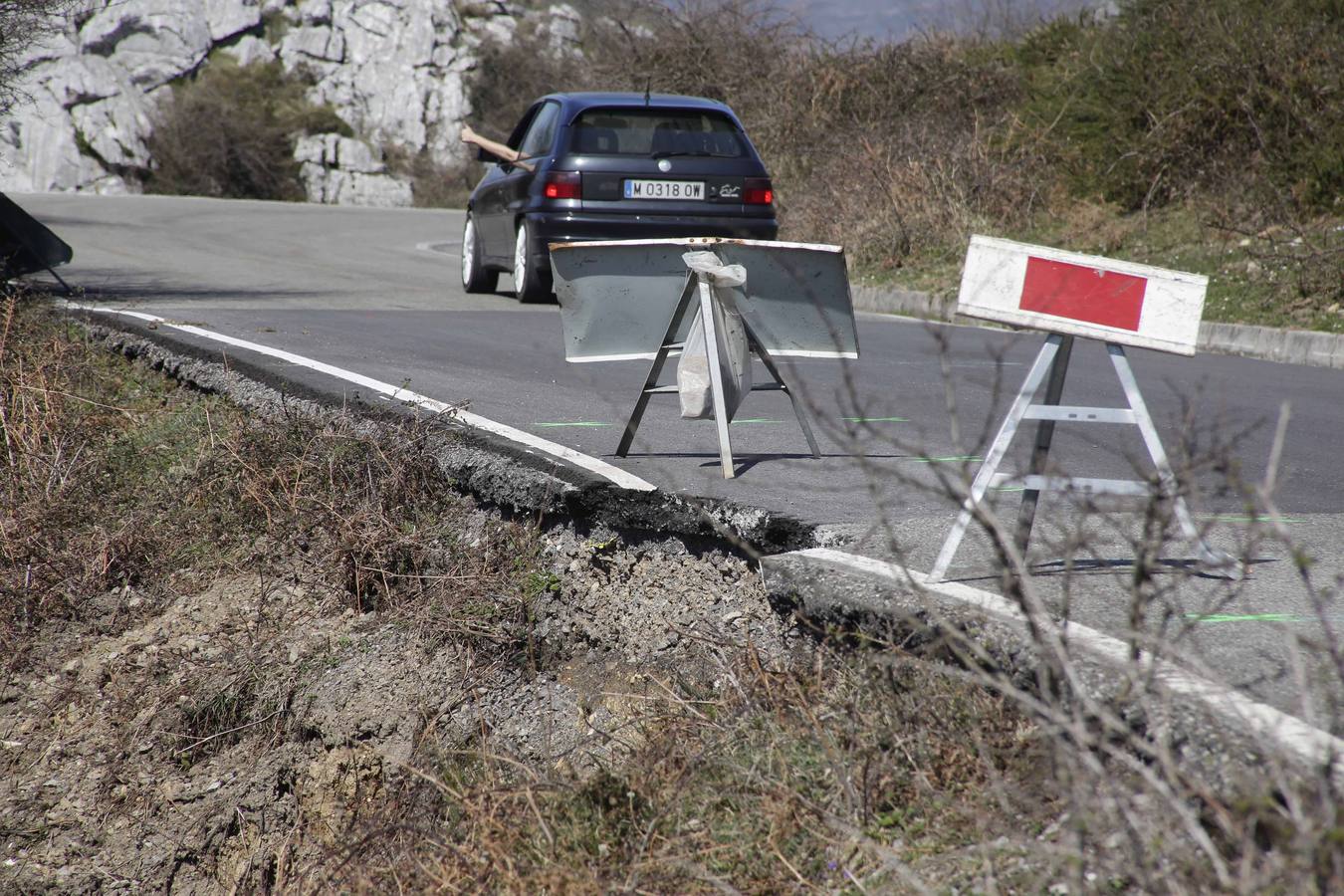 Así está la carretera de subida a los Lagos