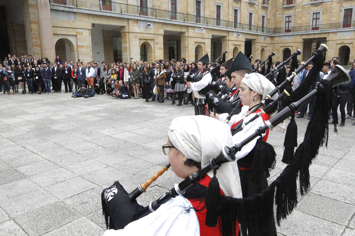 800 Erasmus comparte experiencias en Gijón