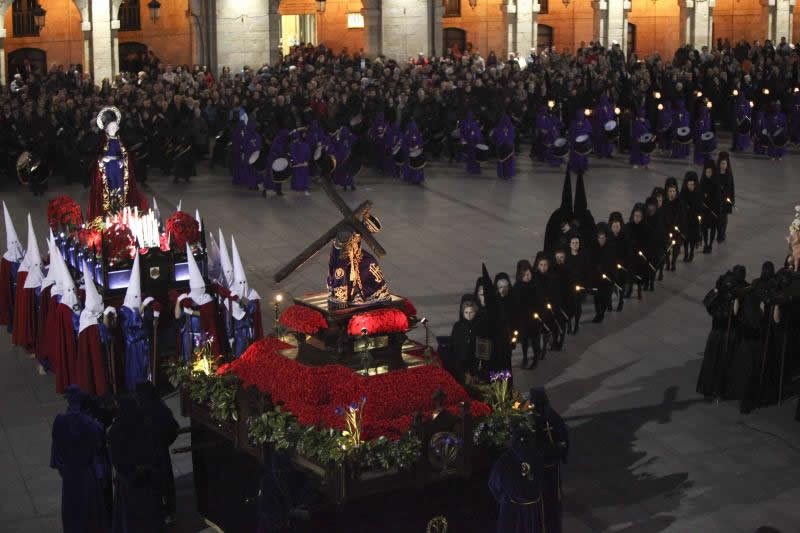 Procesión del Santo Encuentro en Avilés