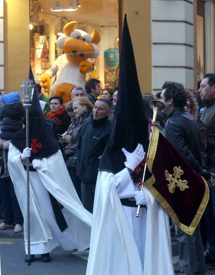 Procesión del Vía Crucis, en Gijón