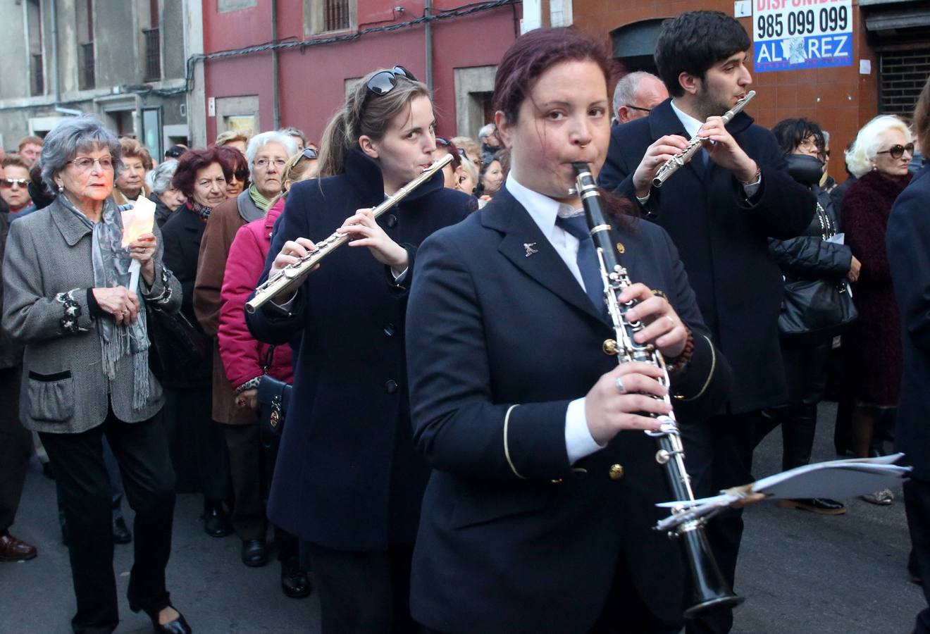 Procesión del Vía Crucis, en Gijón