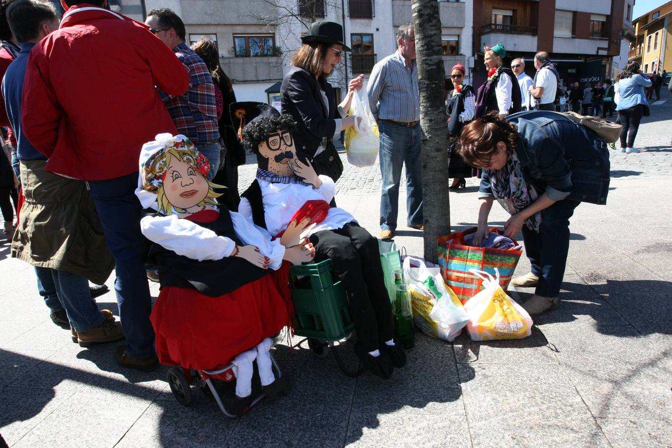 Las mejores imágenes de la fiesta de los Güevos Pintos