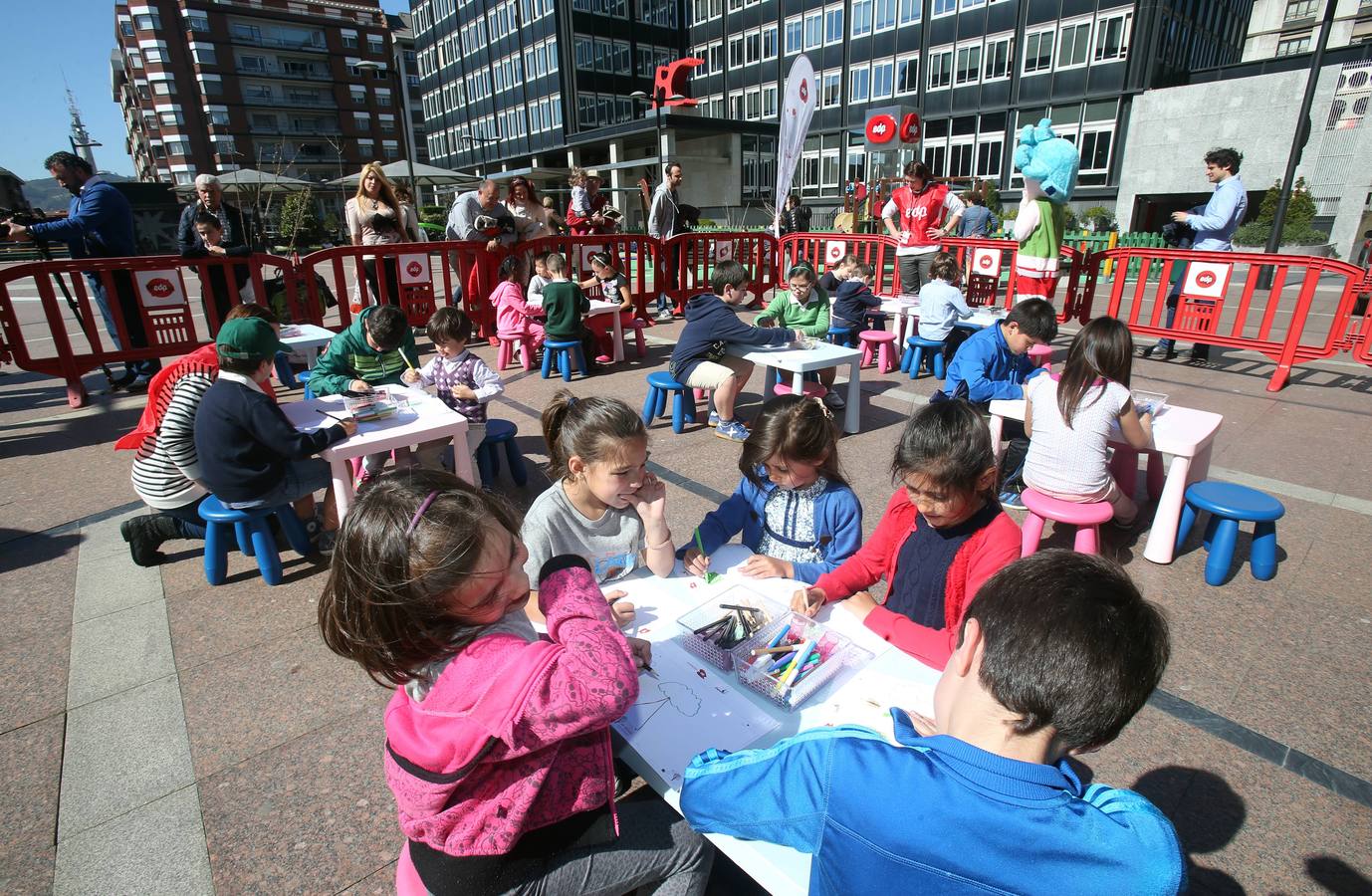 Los niños de Oviedo se comprometen a plantar cerezos