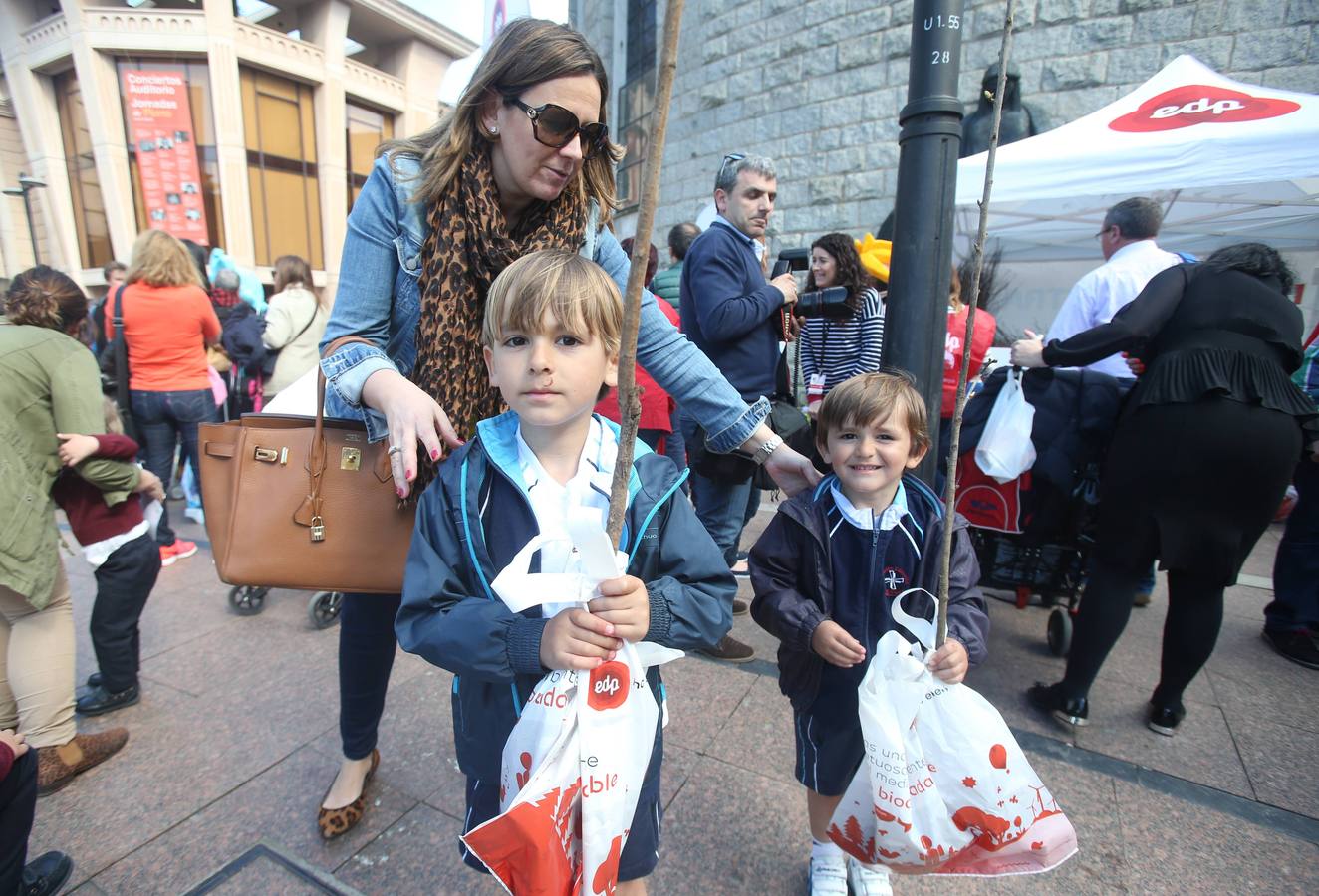 Los niños de Oviedo se comprometen a plantar cerezos