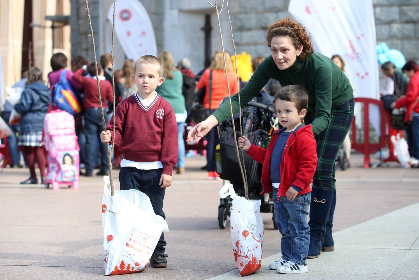 Los niños de Oviedo se comprometen a plantar cerezos