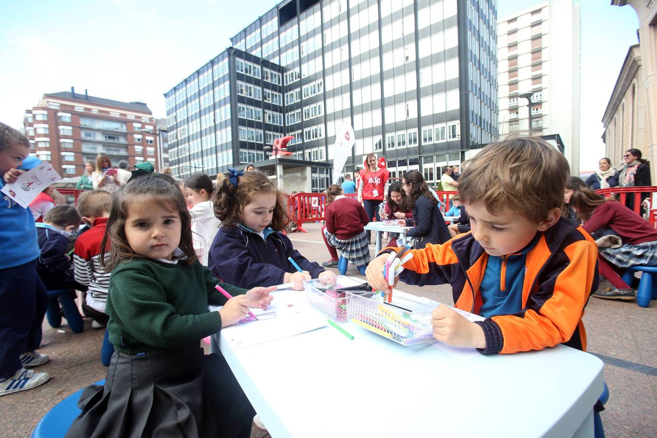 Los niños de Oviedo se comprometen a plantar cerezos