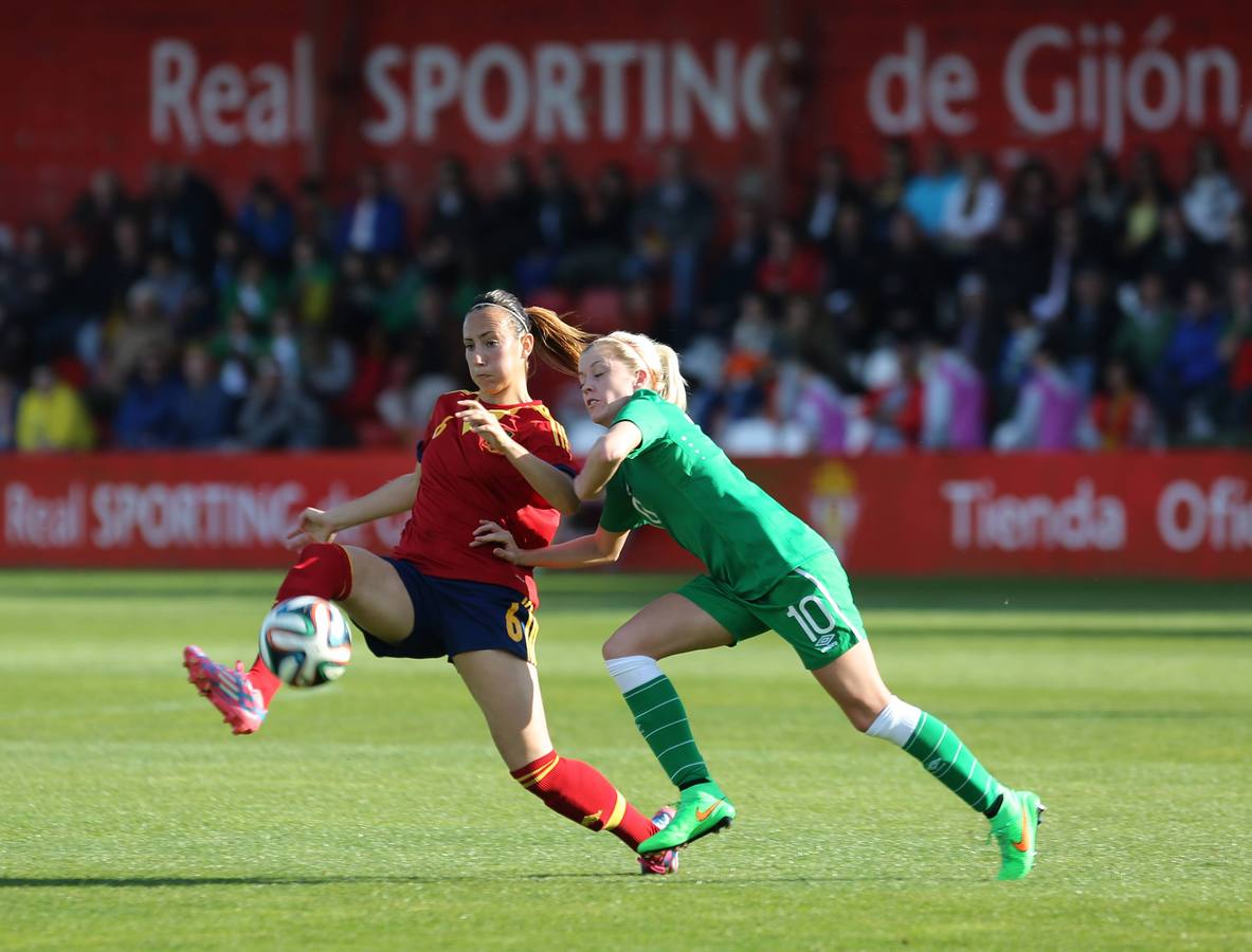 Las chicas de La Roja ganan en Gijón