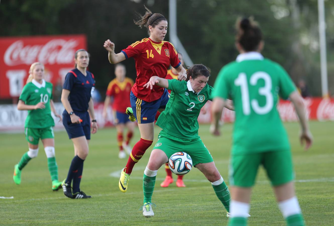 Las chicas de La Roja ganan en Gijón