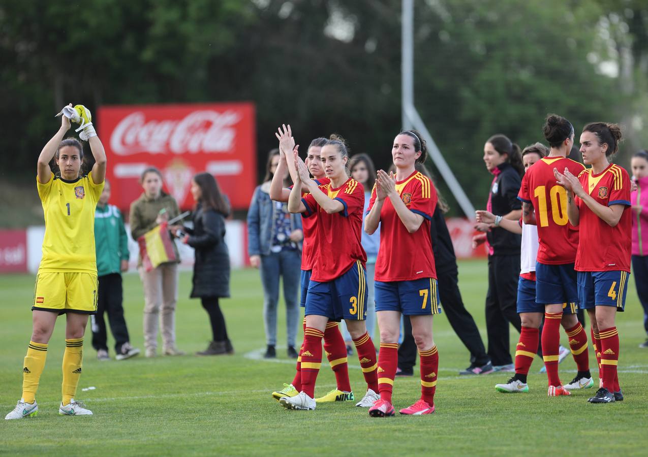 Las chicas de La Roja ganan en Gijón