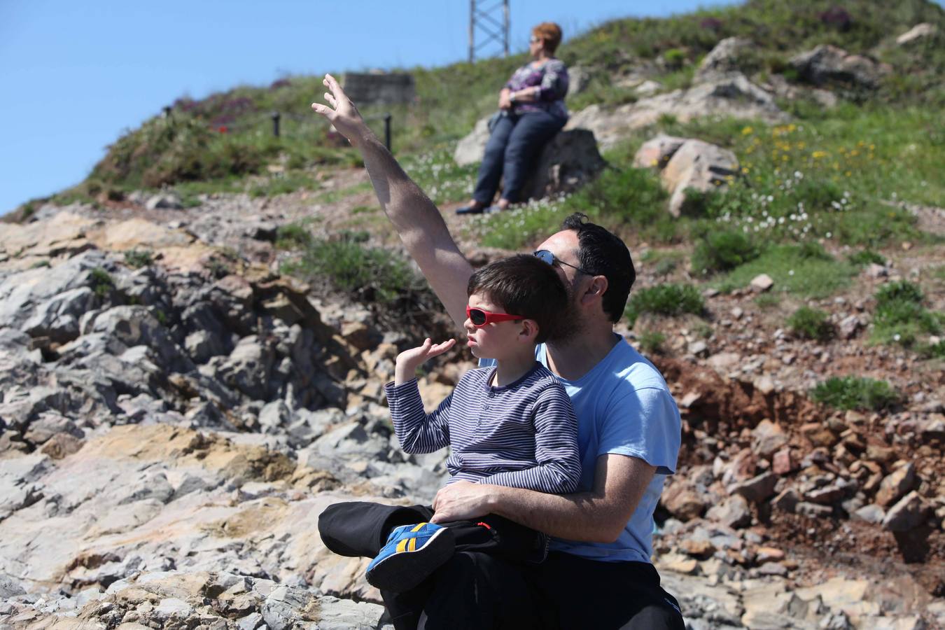 800 cruceristas británicos al sol de Avilés