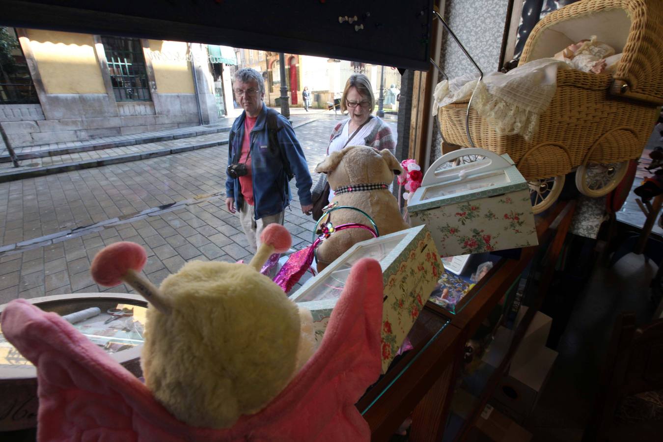 800 cruceristas británicos al sol de Avilés