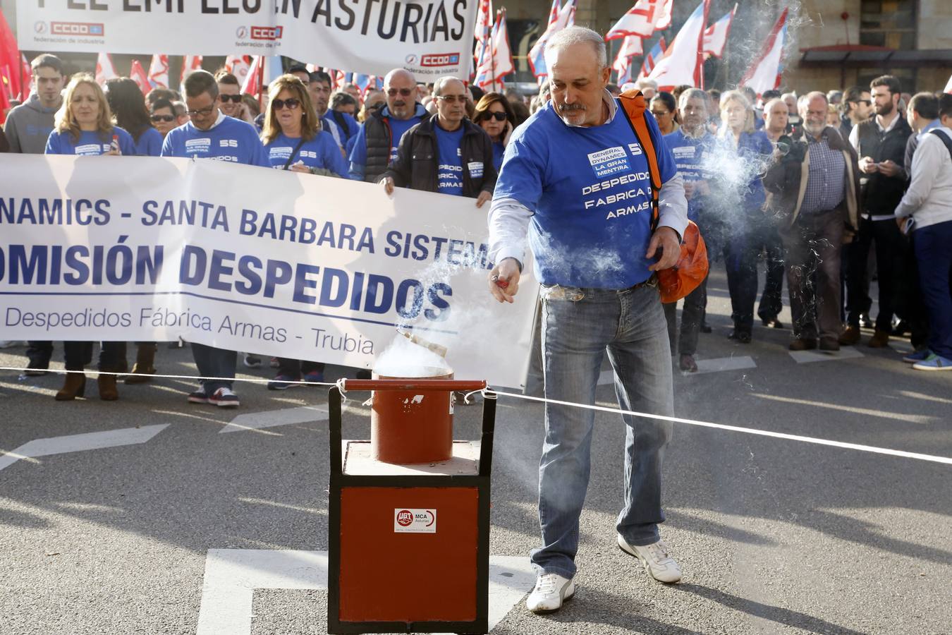 Manifestación en Oviedo por los despedidos de Santa Bárbara