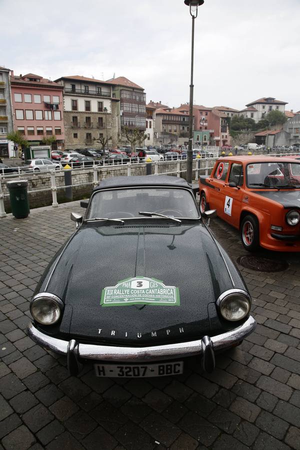 Concentración de coches clásicos en el Oriente asturiano