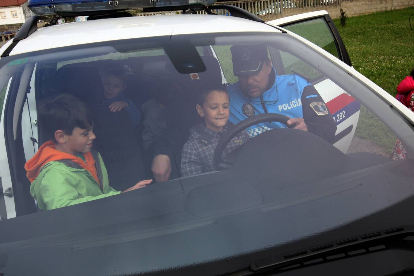 Pequeños agentes por un día