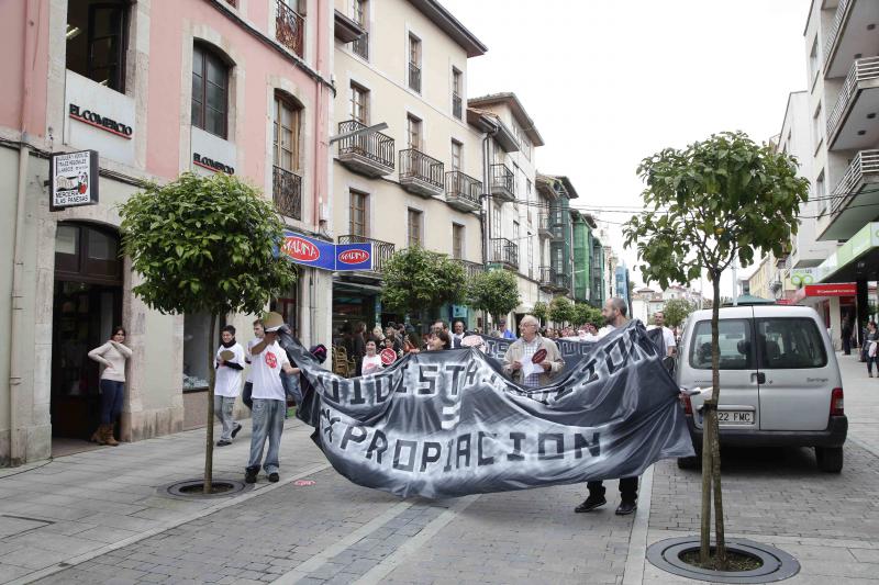 Protesta en Llanes contra el plan urbanístico