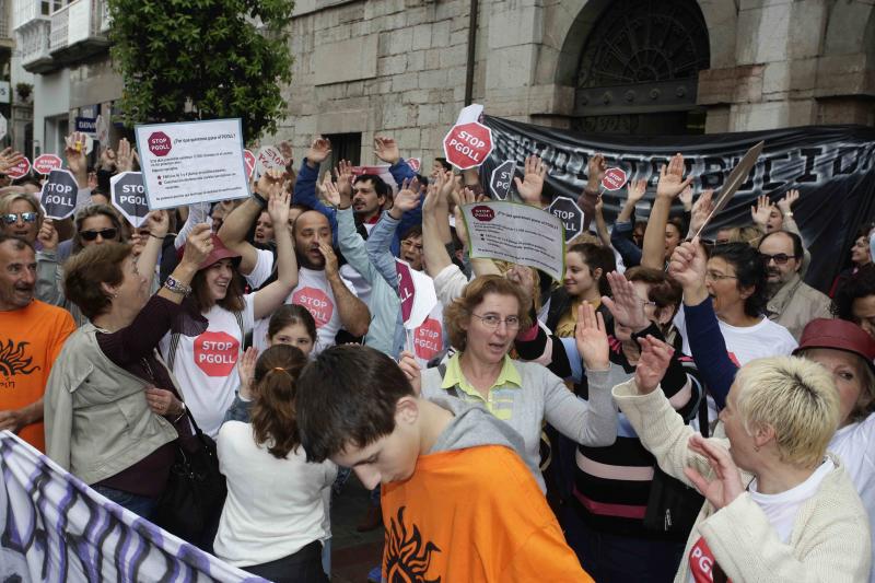 Protesta en Llanes contra el plan urbanístico