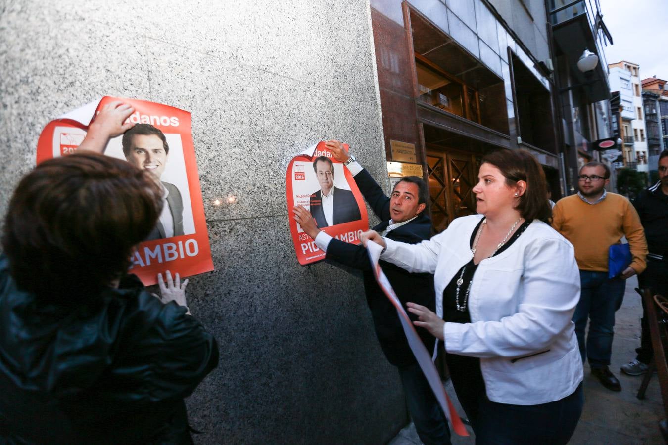 Ciudadanos en Avilés.