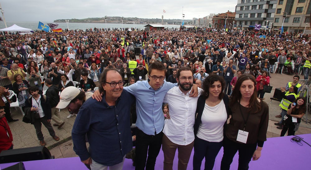 Podemos llena el Náutico en Gijón