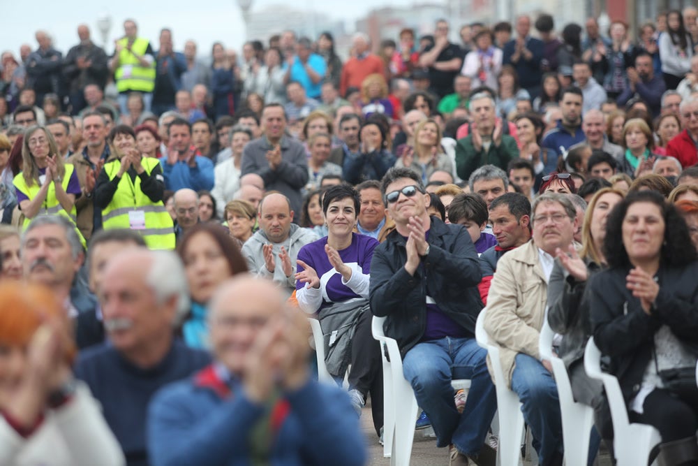 Podemos llena el Náutico en Gijón