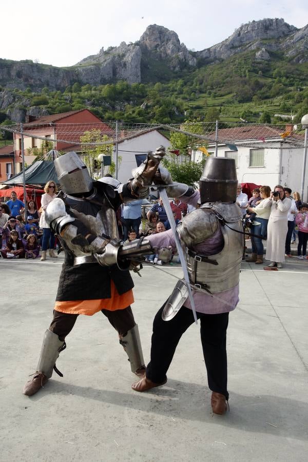 Mercado medieval en Pelúgano