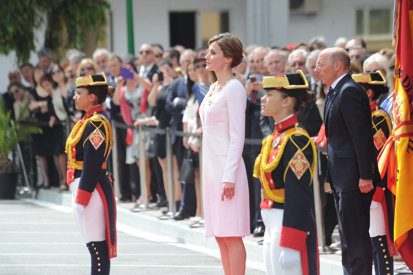 La Reina preside un homenaje a la Guardia Civil en Vitoria
