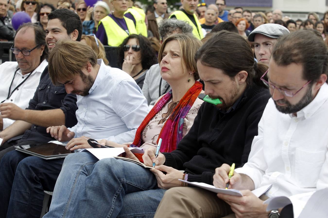 Miles de personas en el mitin de Podemos en Oviedo