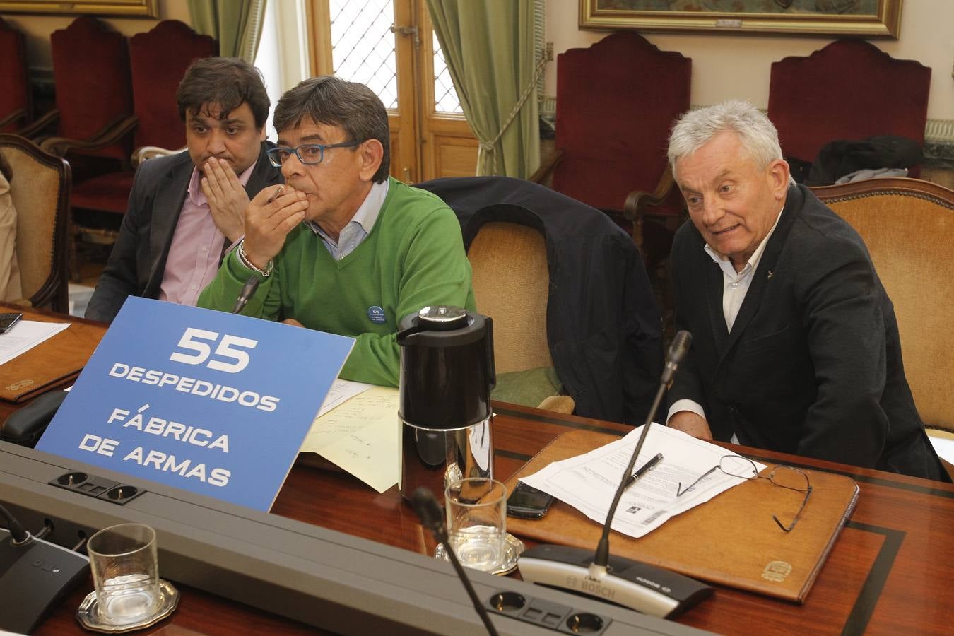Pleno con bronca en el Ayuntamiento de Oviedo
