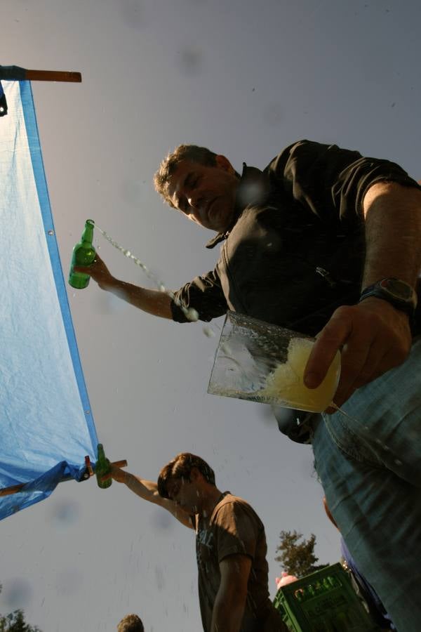 Fiesta del Descorche en El Entrego