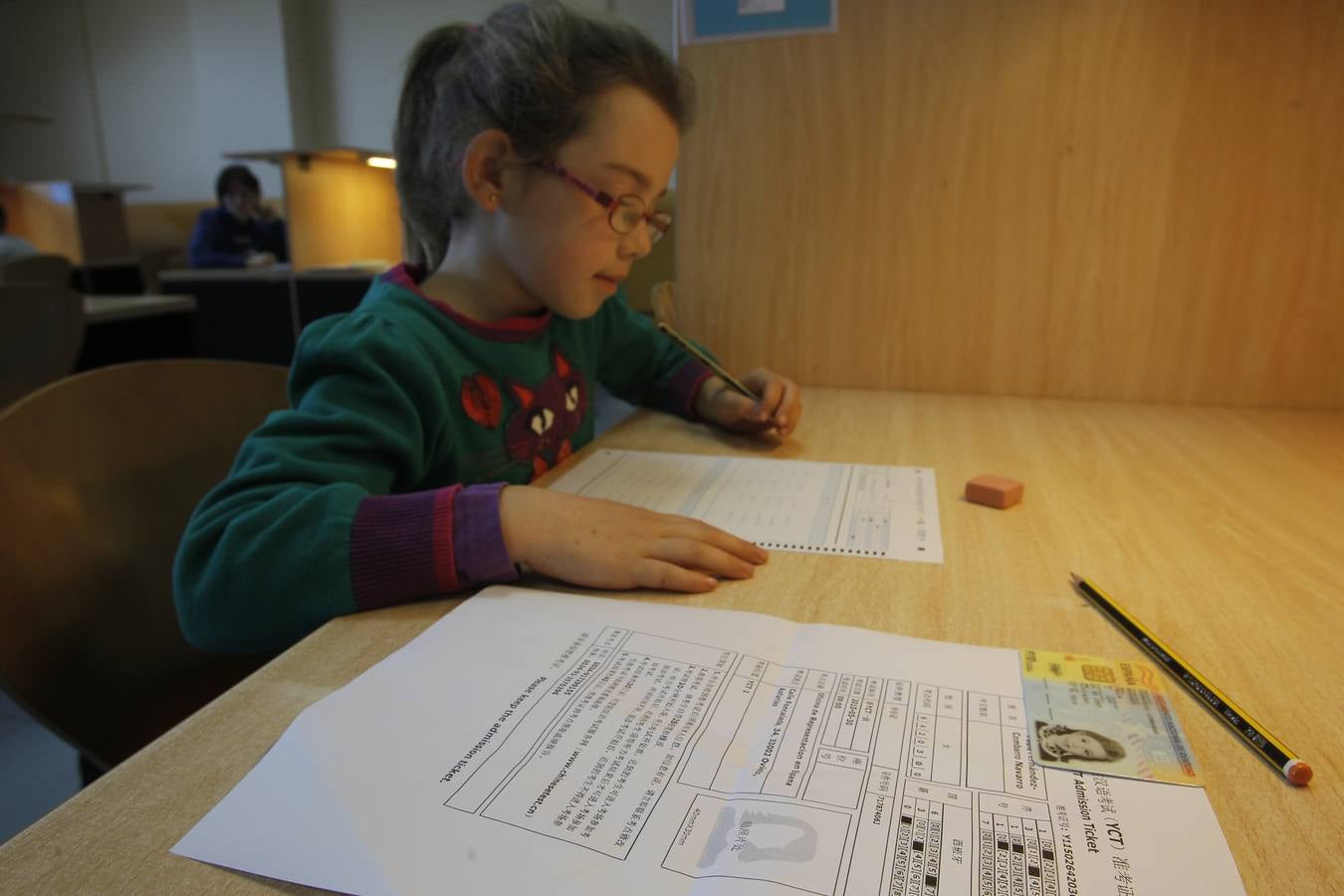 80 niños ponen a prueba su nivel de chino en Oviedo