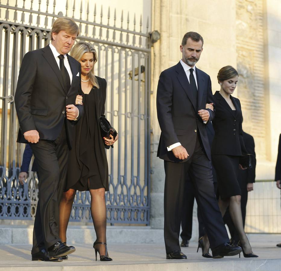 Los reyes Felipe y Letizia y los reyes Guillermo-Alejandro (i) y Máxima de Holanda (2i).