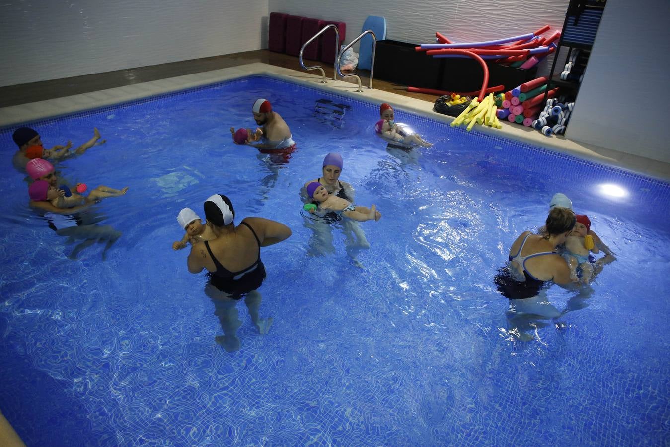 De la cuna a la piscina