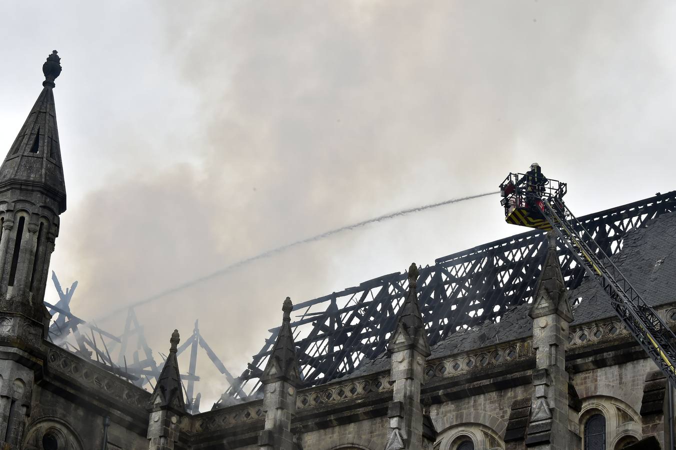 Un incendio destruyó en Nantes parte de una basílica del siglo XIX