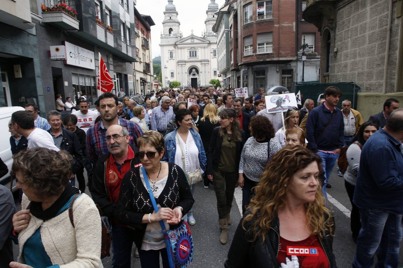 La plantilla de Los Telares se manifiesta en Mieres