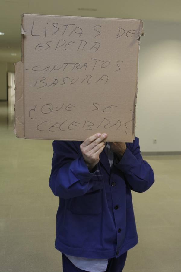 Aniversario del HUCA con protestas