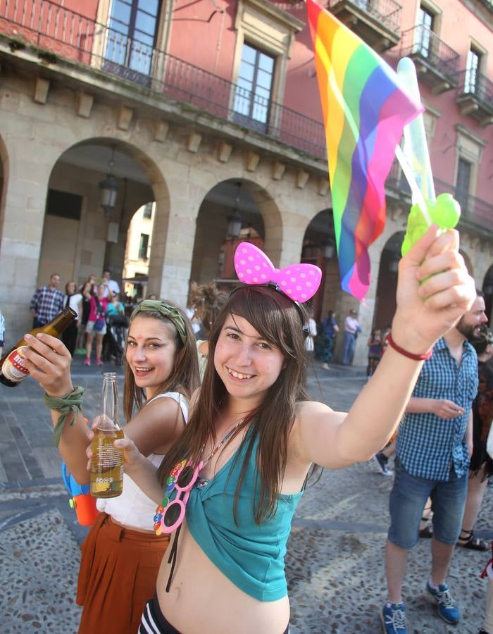 El &#039;Orgullín del Norte&#039; desfila por las calles de Gijón