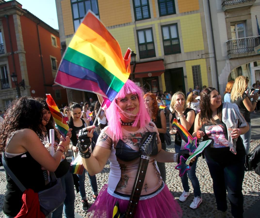 El &#039;Orgullín del Norte&#039; desfila por las calles de Gijón