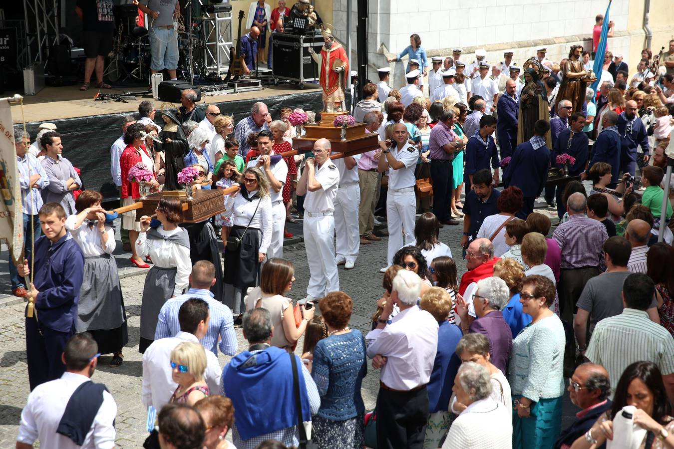 Lleno total en Cudillero para escuchar el sermón de L&#039;Amuravela
