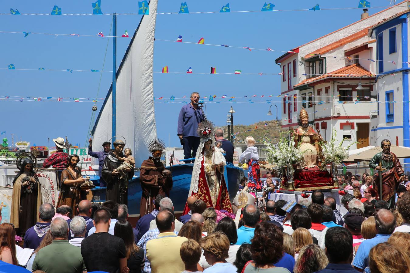 Lleno total en Cudillero para escuchar el sermón de L&#039;Amuravela
