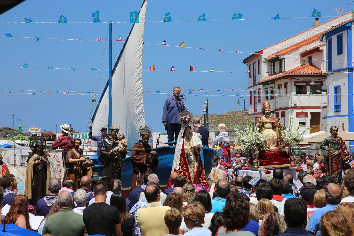 Lleno total en Cudillero para escuchar el sermón de L&#039;Amuravela