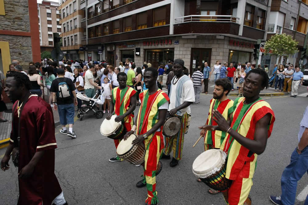 Desfile del medievo en El Entrego