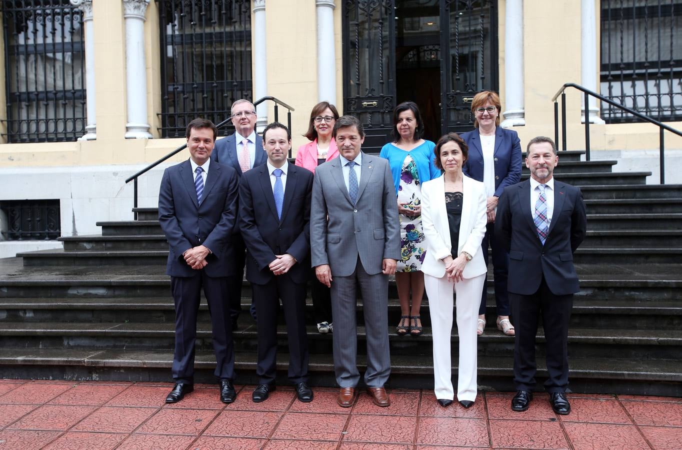 Foto de familia del nuevo Gobierno.