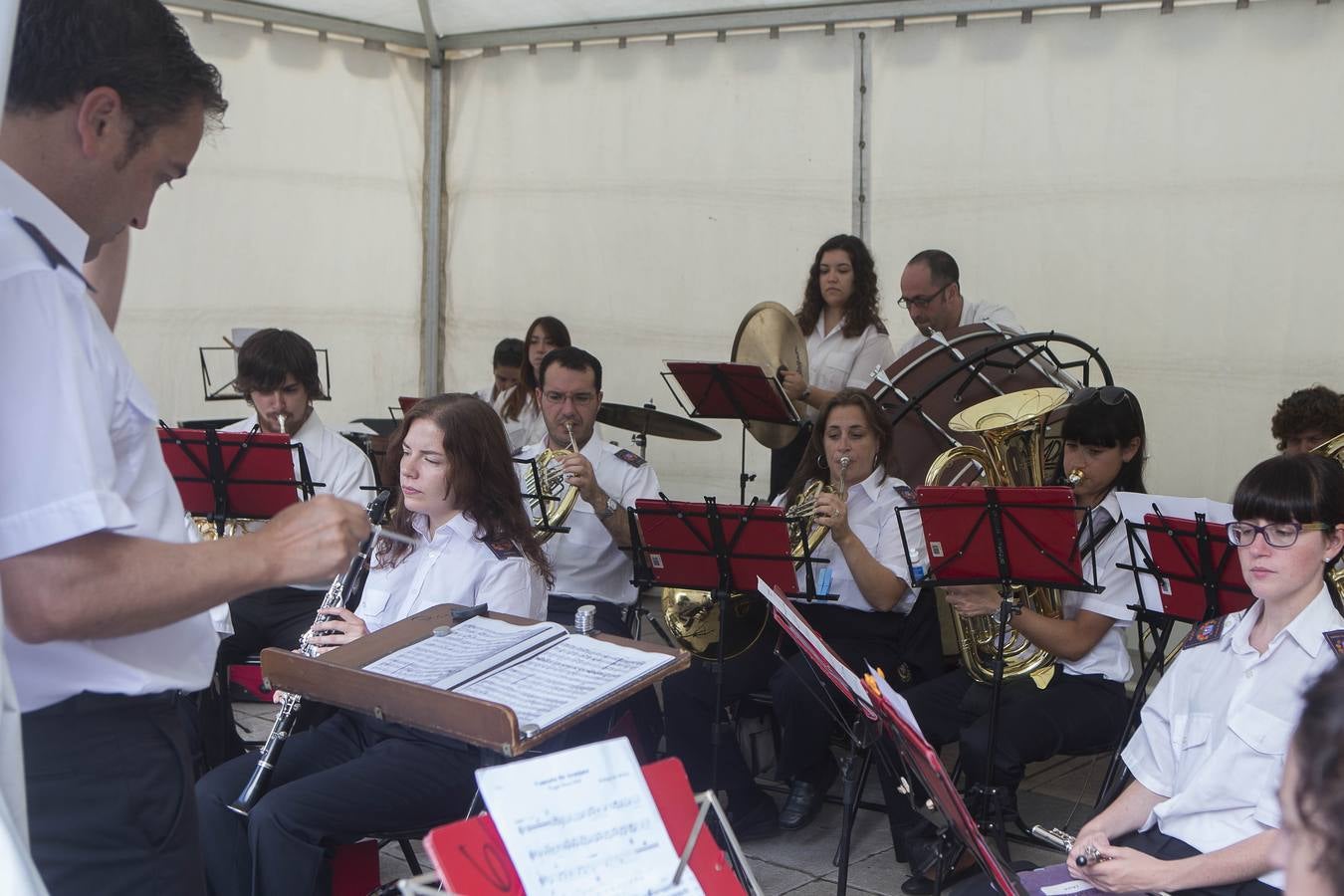 Ofrenda floral a Jovellanos en Gijón