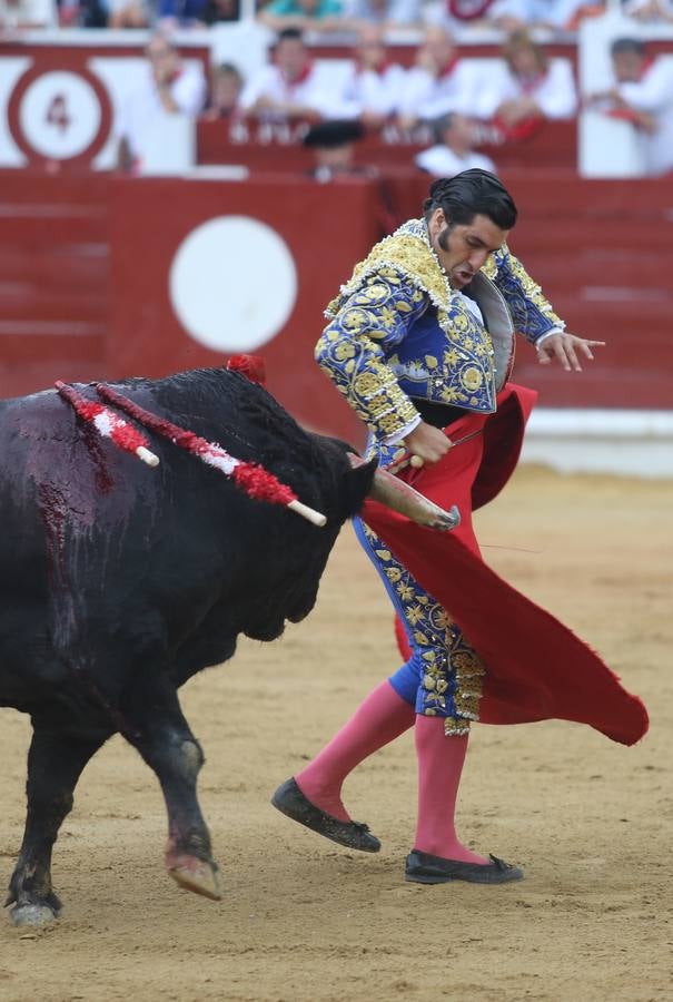 Triunfan Morante, Castella y Manzanares en la segunda corrida de feria