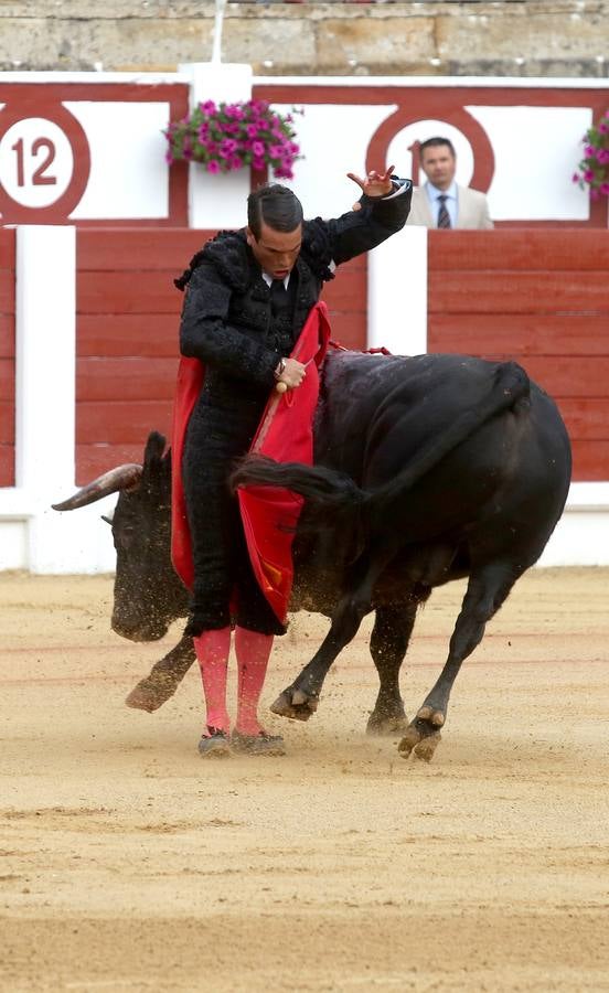 Triunfan Morante, Castella y Manzanares en la segunda corrida de feria